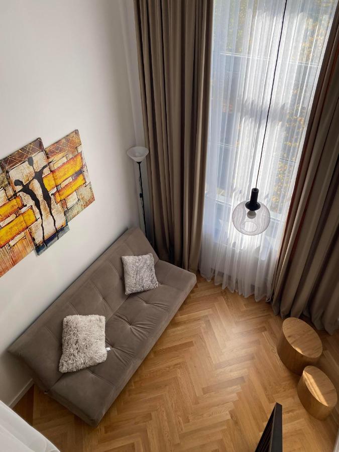 Loft In City Center-Prime Rentals Kaunas Ngoại thất bức ảnh