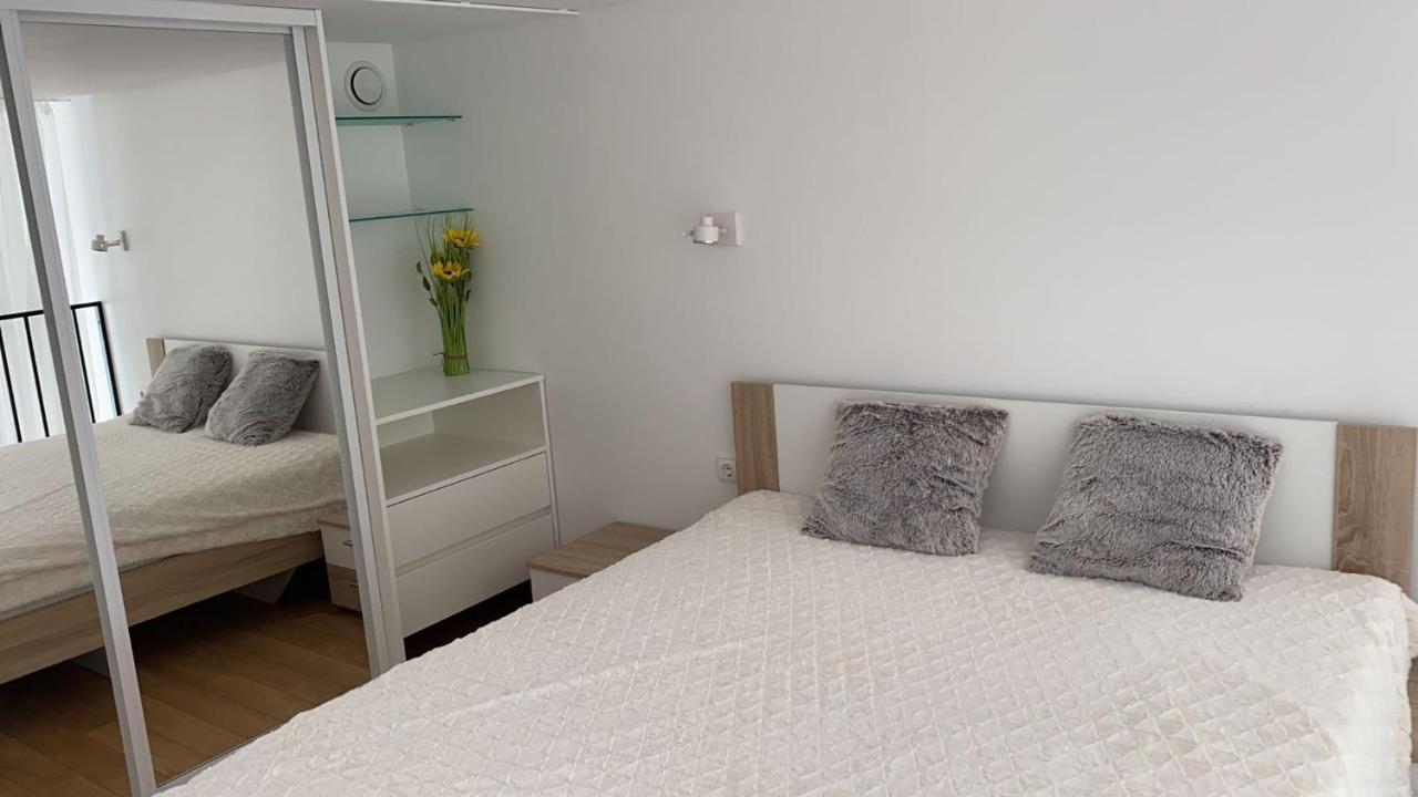 Loft In City Center-Prime Rentals Kaunas Ngoại thất bức ảnh